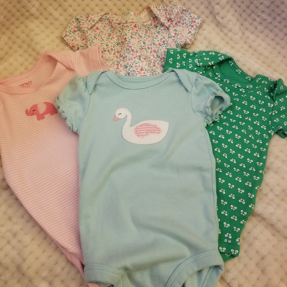 4 baby onesies